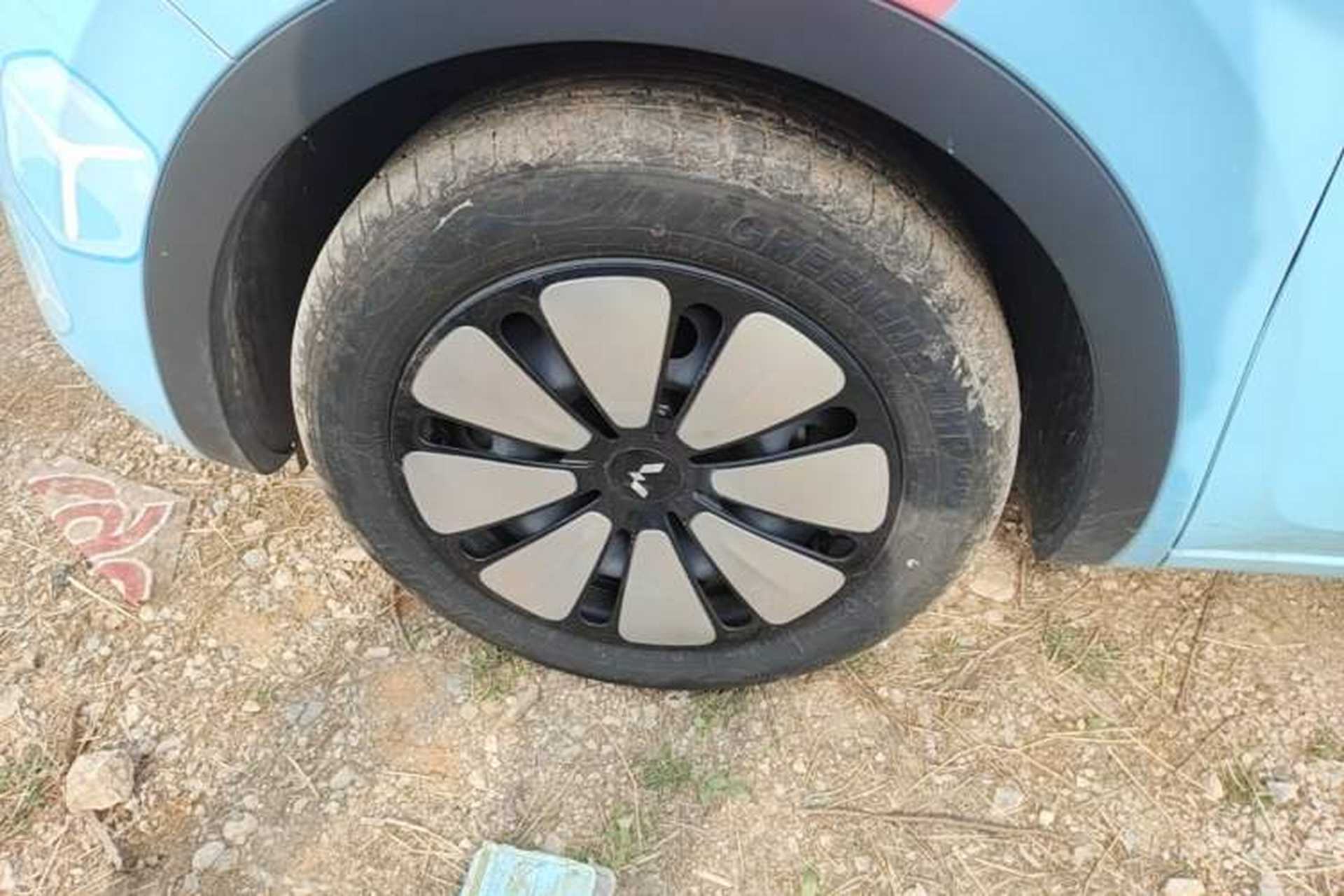 Used Wuling Bingo 2025 410 km Lingxi Deluxe Edition Left Front Wheel Hub