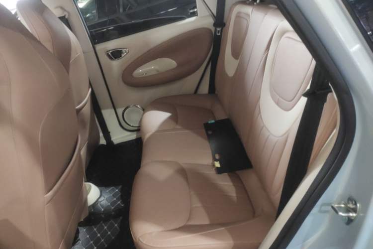 Used Wuling Bingo 2025 410 km Lingxi Deluxe Edition Left Rear Seat