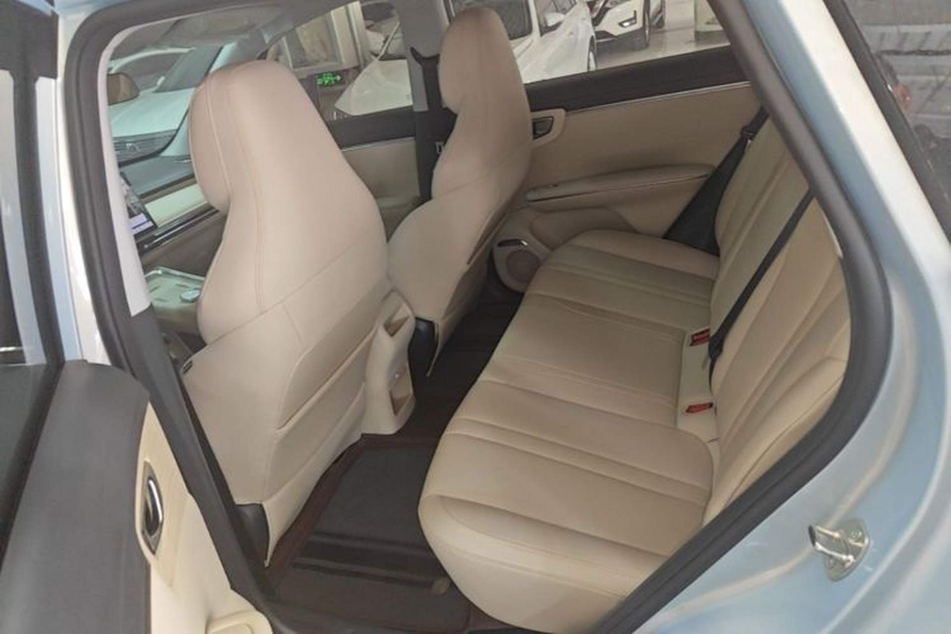 Used Wuling Bingo 2025 410 km Lingxi Deluxe Edition Left Rear Seat
