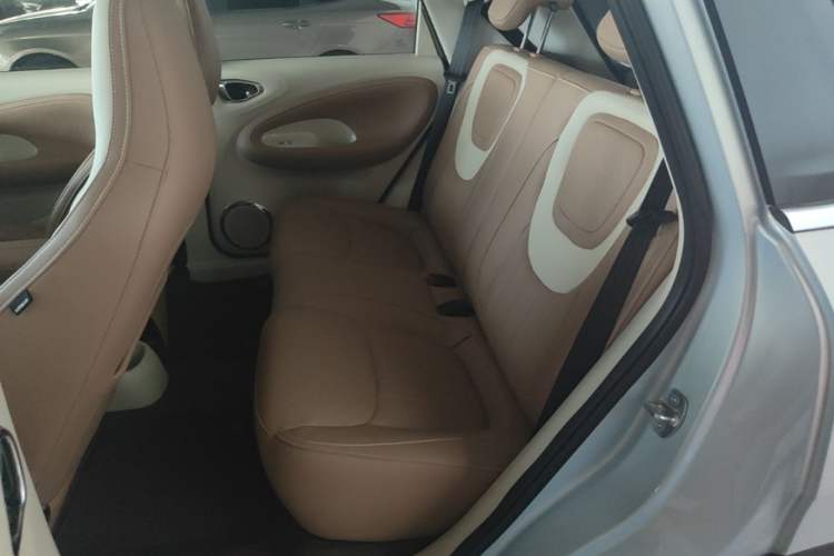 Used Wuling Bingo 2025 410 km Lingxi Deluxe Edition Left Rear Seat