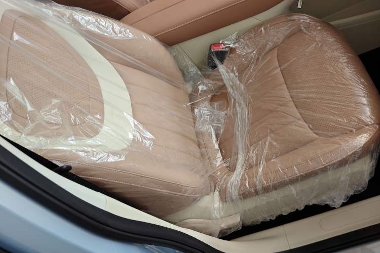 Used Wuling Bingo 2025 333 km Lingxi Connected Version Right Front Seat