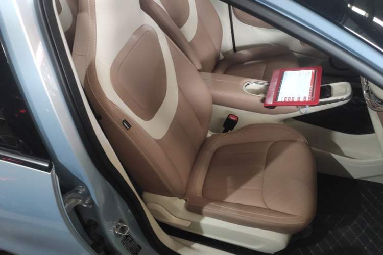 Used Wuling Bingo 2025 410 km Lingxi Deluxe Edition Right Front Seat