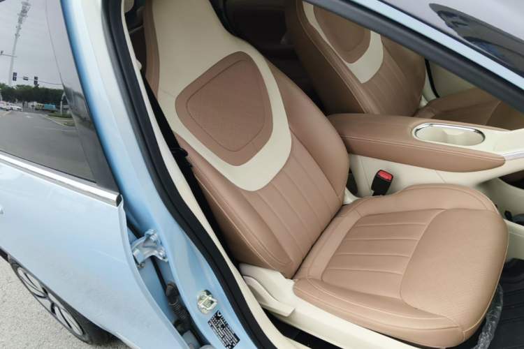 Used Wuling Bingo 2025 410 km Lingxi Deluxe Edition Right Front Seat