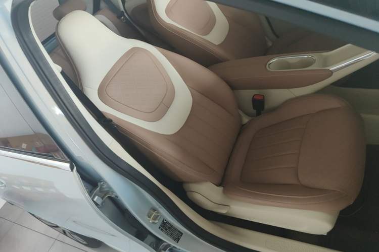 Used Wuling Bingo 2025 410 km Lingxi Deluxe Edition Right Front Seat