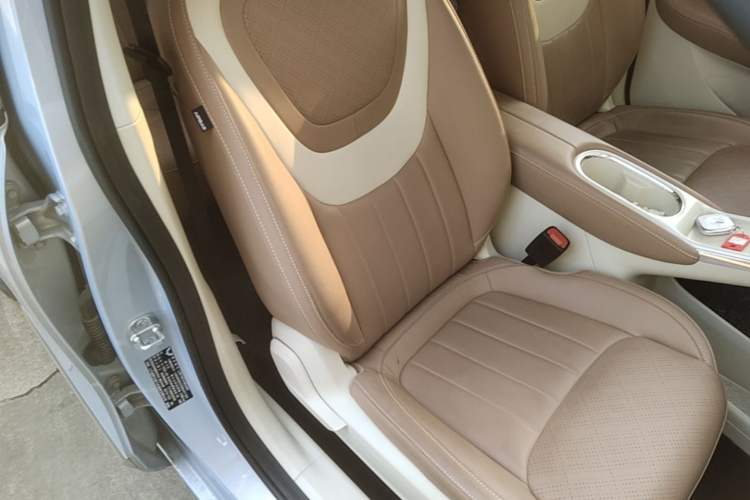 Used Wuling Bingo 2025 333 km Lingxi Deluxe Edition Right Front Seat