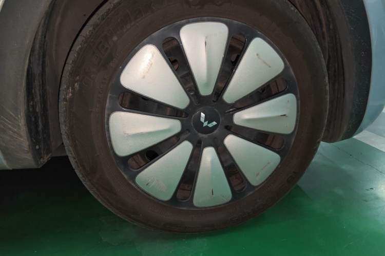 Used Wuling Bingo 2025 333 km Enjoyment Version Right Front Wheel Hub