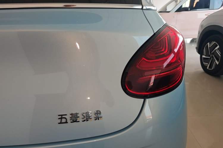 Used Wuling Bingo 2025 410 km Lingxi Deluxe Edition Right Rear Taillight