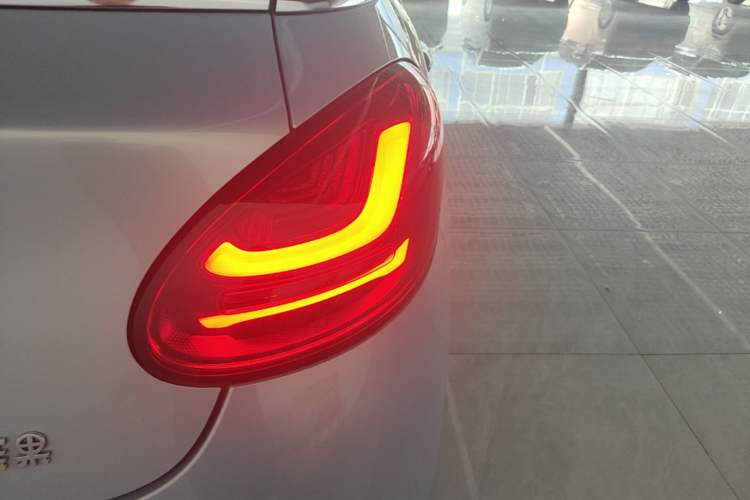 Used Wuling Bingo 2025 410 km Lingxi Deluxe Edition Right Rear Taillight