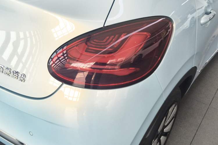 Used Wuling Bingo 2025 410 km Lingxi Deluxe Edition Right Rear Taillight