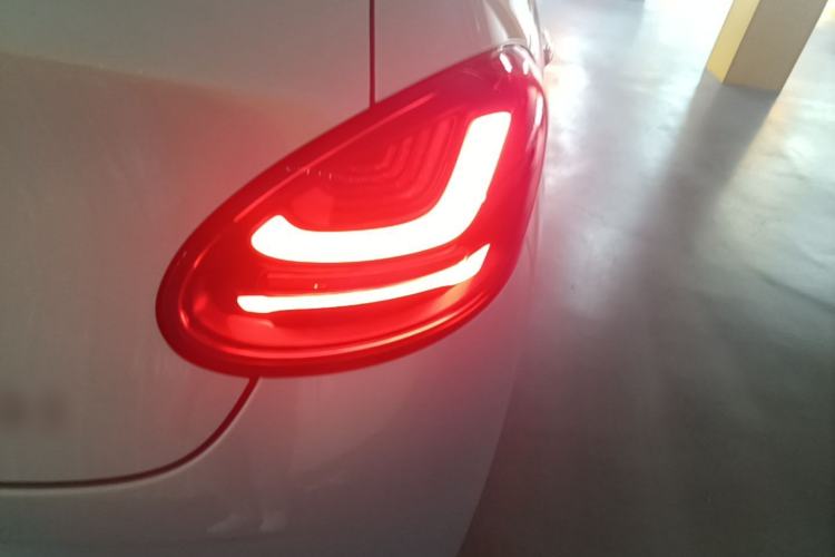 Used Wuling Bingo 2025 410 km Lingxi Deluxe Edition Right Rear Taillight