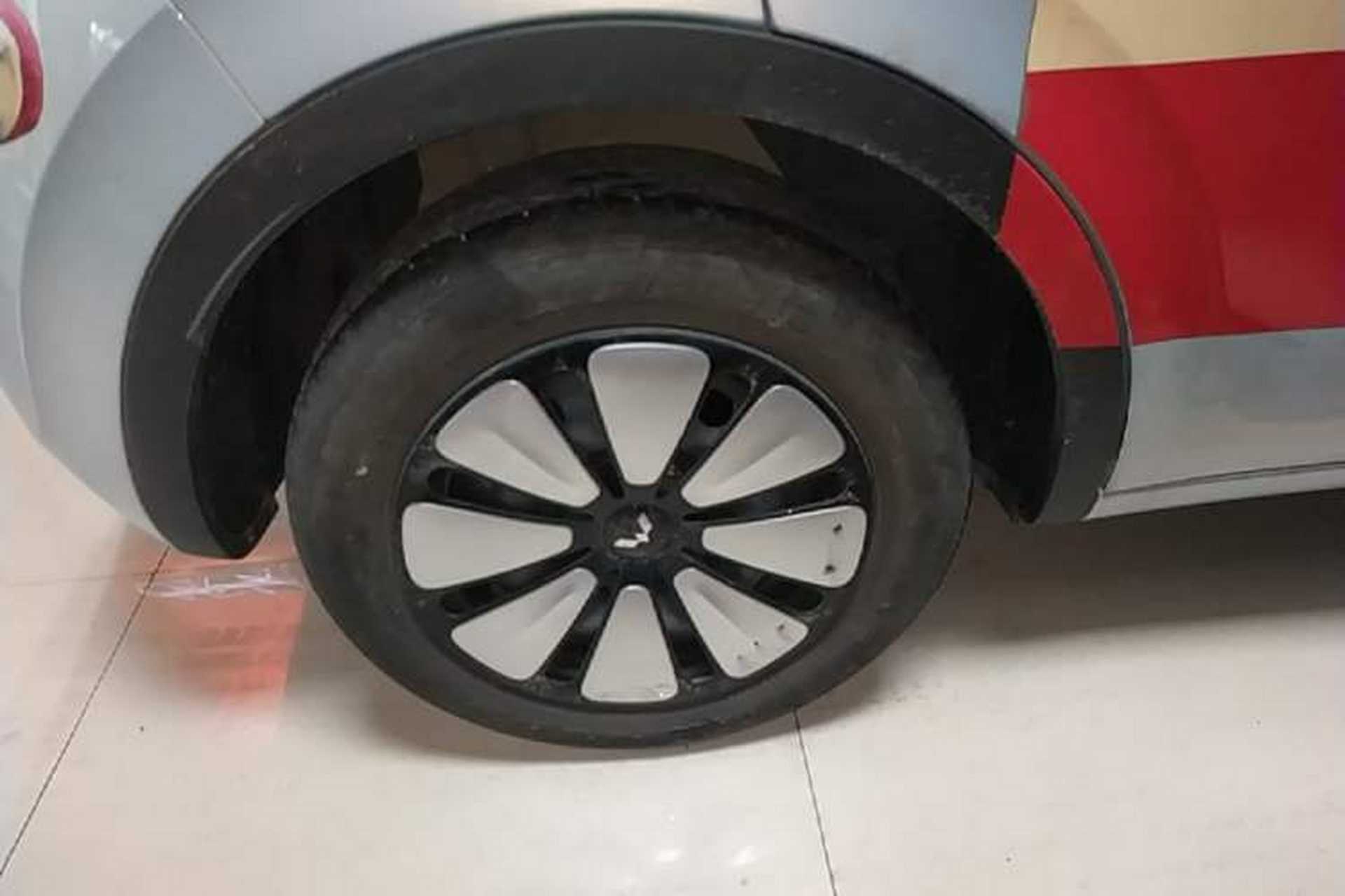 Used Wuling Bingo 2025 410 km Lingxi Deluxe Edition Right Rear Wheel Hub
