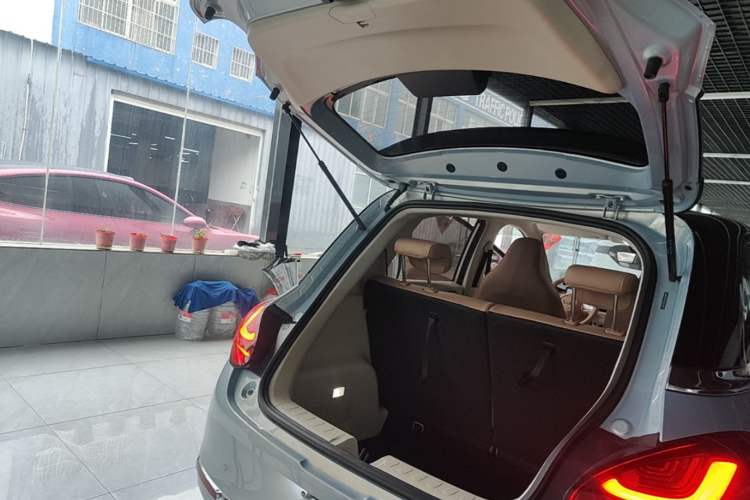 Used Wuling Bingo 2025 410 km Lingxi Deluxe Edition Trunk