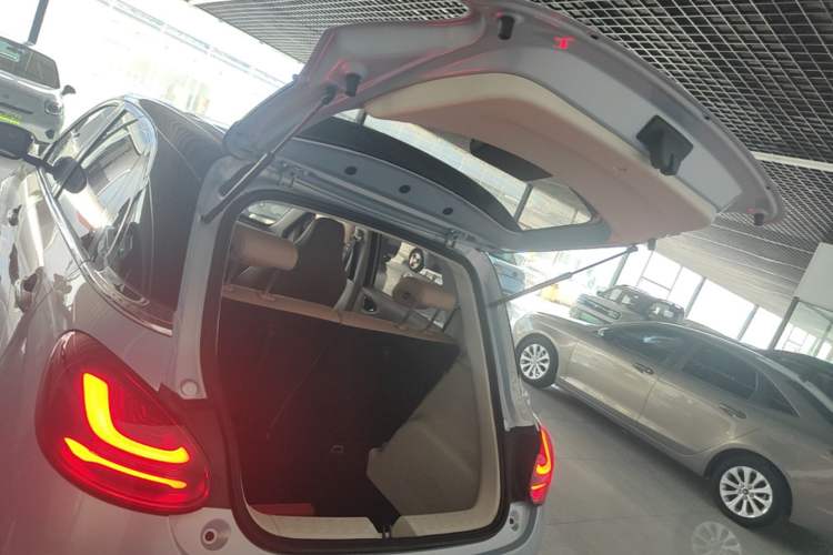 Used Wuling Bingo 2025 410 km Lingxi Deluxe Edition Trunk