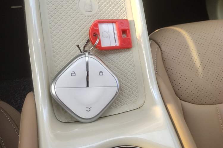 Used Wuling Bingo 2025 333 km Lingxi Deluxe Edition Vehicle Key
