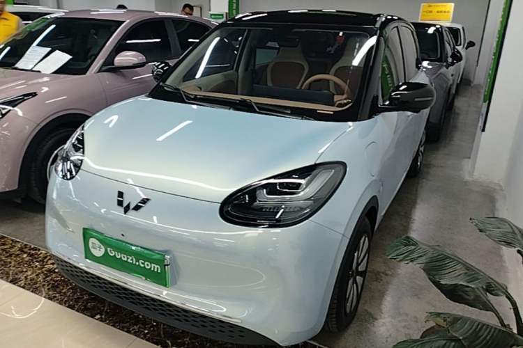 Used Wuling Bingo 2025 410 km Lingxi Deluxe Edition Guazi used car, China used car export, Used car for sale, Used Wuling cars, Cheapest cars for sale, Electric vehicle, New energy car