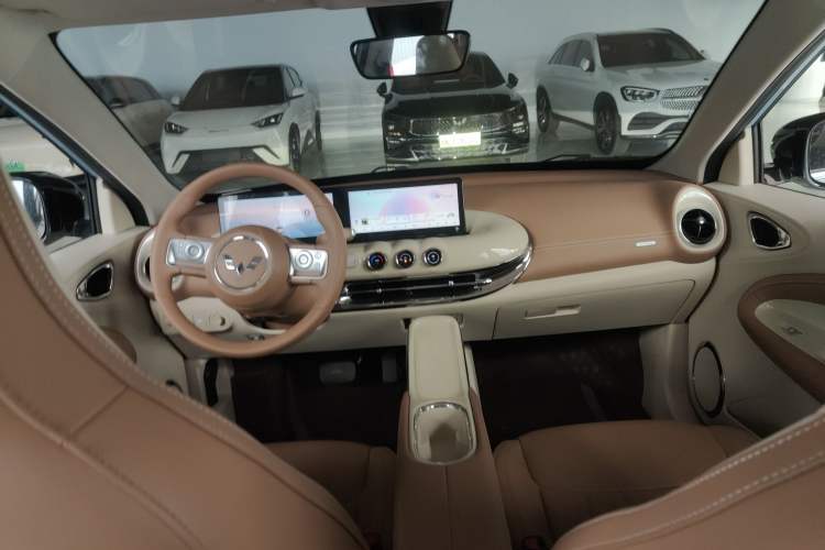 Used Wuling Bingo 2025 410 km Lingxi Deluxe Edition Center Console