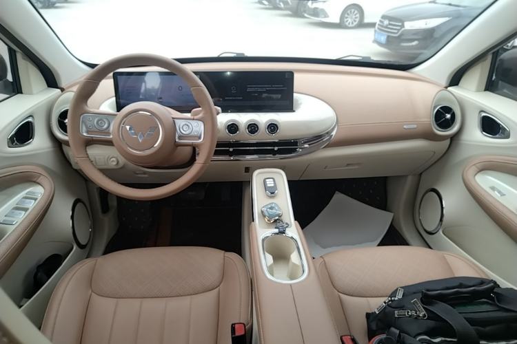 Used Wuling Bingo 2025 410 km Lingxi Deluxe Edition Center Console