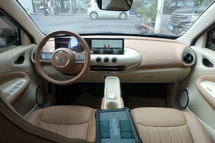 Used Wuling Bingo 2025 333 km Lingxi Deluxe Edition Center Console