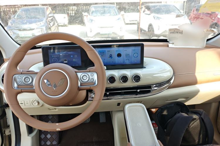 Used Wuling Bingo 2025 333 km Enjoyment Version Interior 2