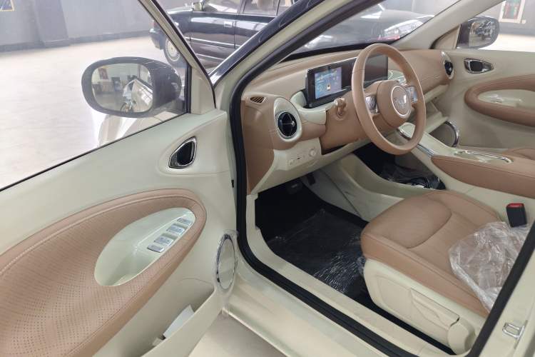 Used Wuling Bingo 2025 333 km Enjoyment Version Interior 5