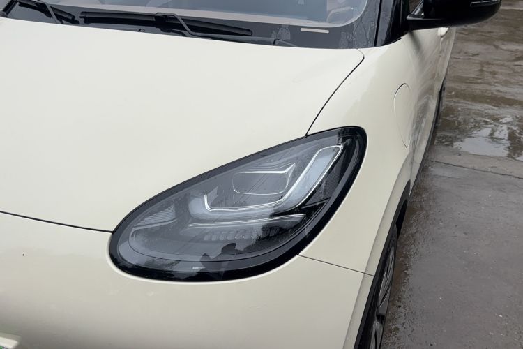 Used Wuling Bingo 2025 333 km Lingxi Connected Version Left Front Headlight