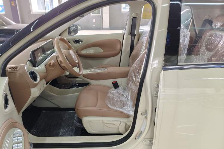 Used Wuling Bingo 2025 333 km Enjoyment Version Left Front Seat