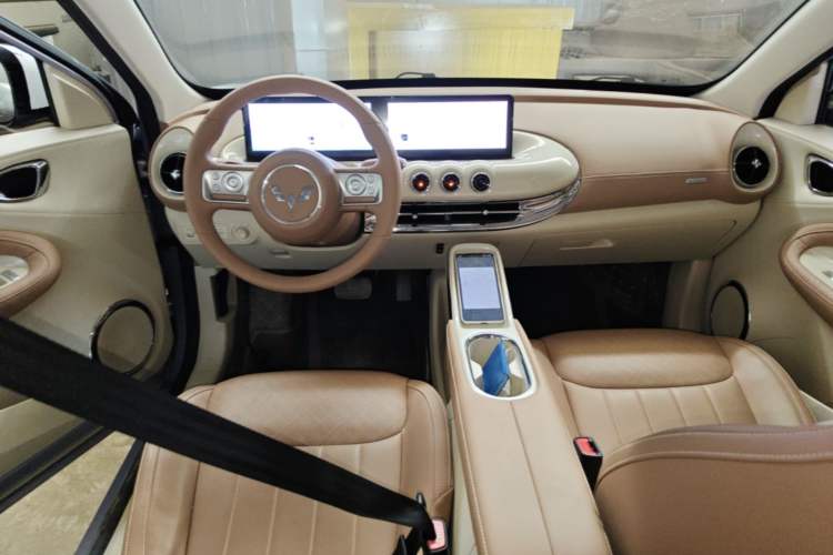 Used Wuling Bingo 2025 410 km Lingxi Deluxe Edition Center Console