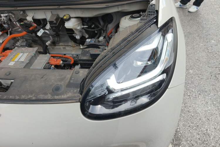 Used Wuling Bingo 2025 203km Light Edition Engine Bay Left