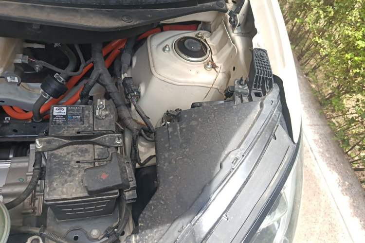 Used Wuling Bingo 2025 333 km Lingxi Connected Version Engine Bay Left
