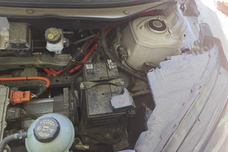 Used Wuling Bingo 2025 333 km Lingxi Connected Version Engine Bay Left