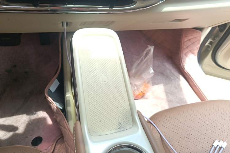 Used Wuling Bingo 2025 333 km Lingxi Connected Version Gear Lever