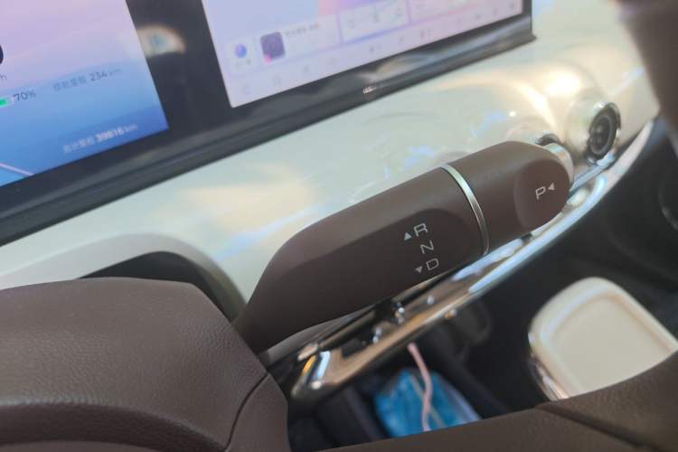 Used Wuling Bingo 2025 333 km Lingxi Connected Version Gear Lever