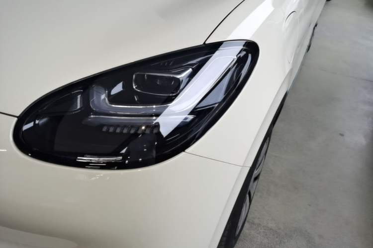 Used Wuling Bingo 2025 333 km Lingxi Connected Version Left Front Headlight