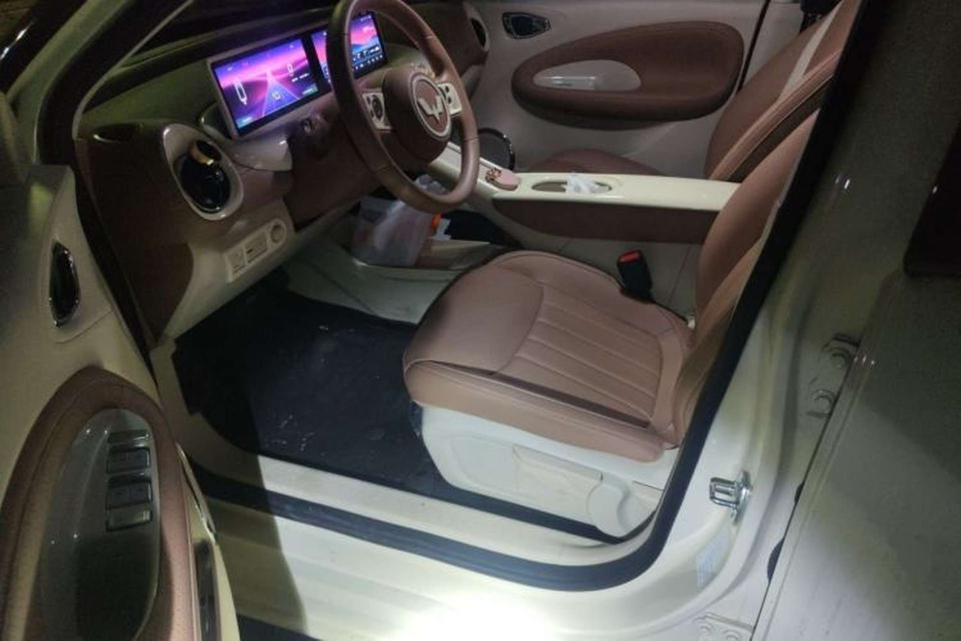 Used Wuling Bingo 2025 333 km Lingxi Connected Version Left Front Seat