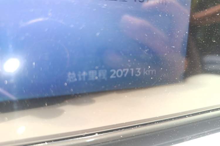 Used Wuling Bingo 2025 333 km Lingxi Connected Version Odometer Close Up