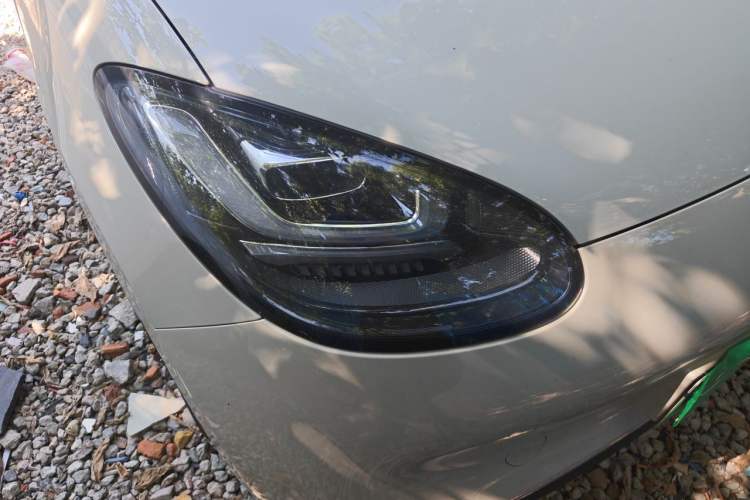 Used Wuling Bingo 2025 333 km Lingxi Connected Version Right Front Headlight
