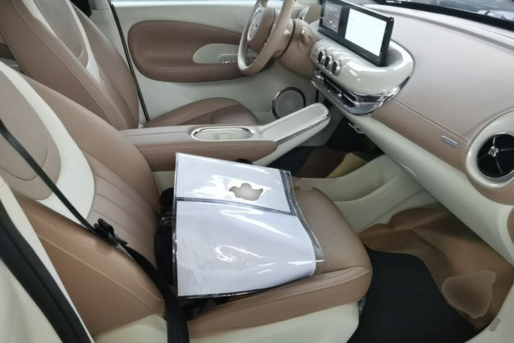 Used Wuling Bingo 2025 333 km Lingxi Connected Version Right Front Seat