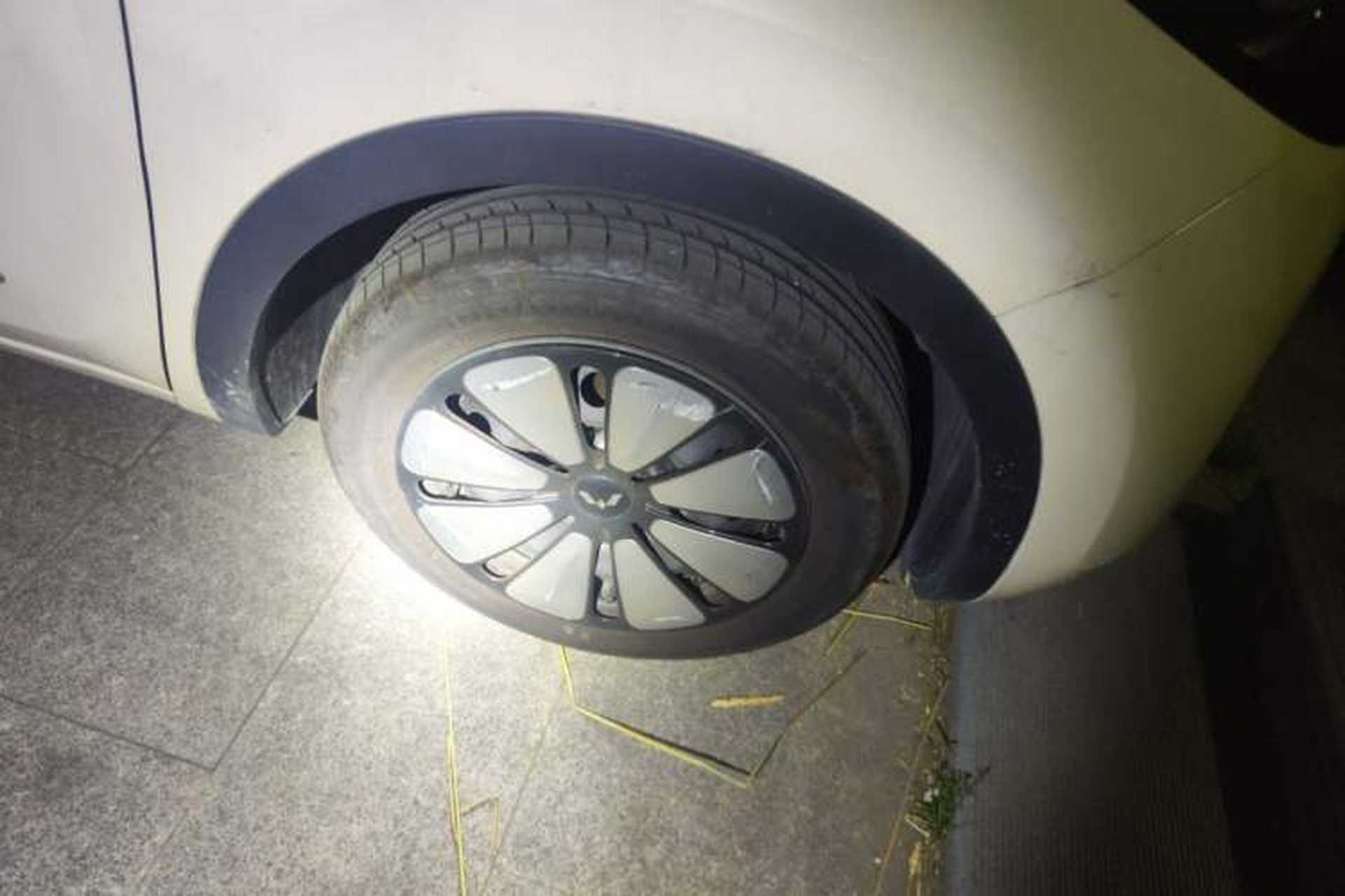 Used Wuling Bingo 2025 333 km Lingxi Connected Version Right Front Wheel Hub