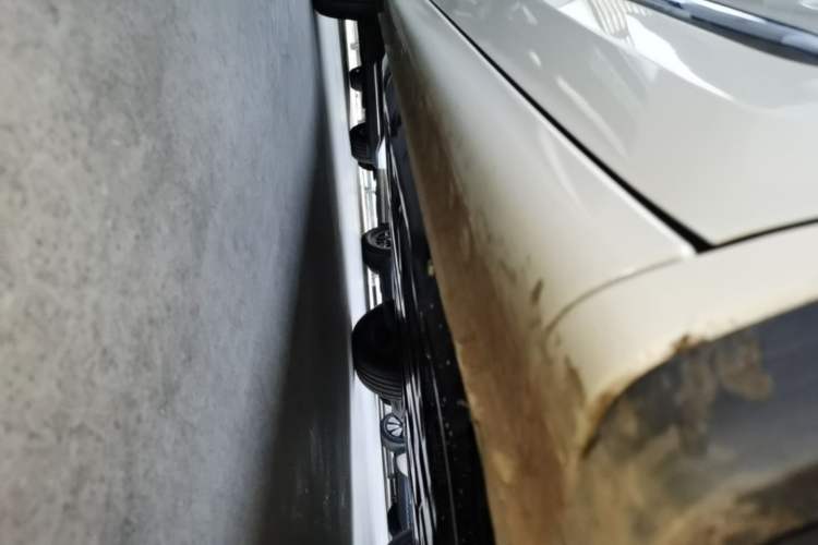 Used Wuling Bingo 2025 333 km Lingxi Connected Version Right Side Sill