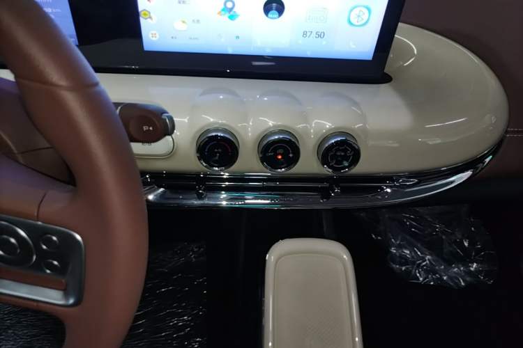 Used Wuling Bingo 2025 333 km Enjoyment Version Audio And AC Panel