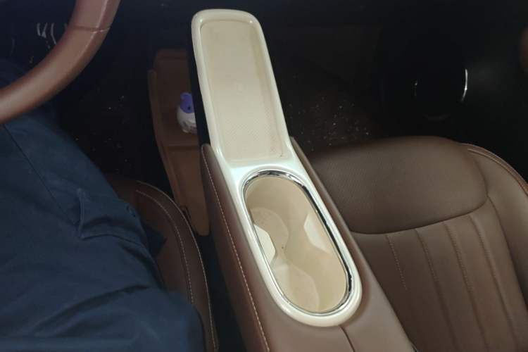 Used Wuling Bingo 2025 333 km Lingxi Connected Version Gear Lever