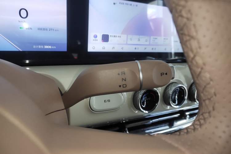 Used Wuling Bingo 2025 410 km Lingxi Deluxe Edition Gear Lever
