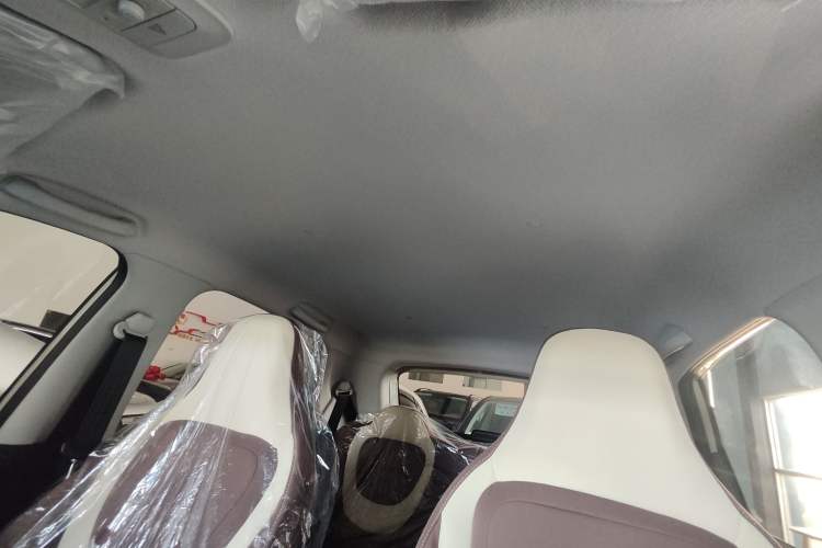 Used Wuling Bingo 2025 203km Light Edition Interior 4