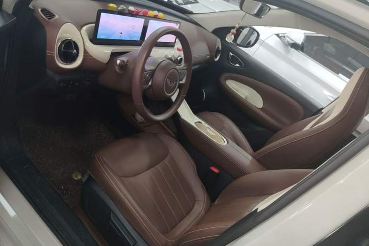 Used Wuling Bingo 2025 333 km Lingxi Connected Version Left Front Seat
