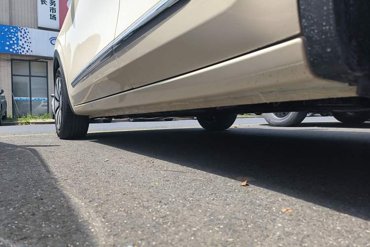 Used Wuling Bingo 2025 333 km Enjoyment Version Left Side Sill
