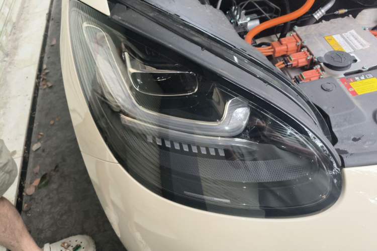 Used Wuling Bingo 2025 333 km Enjoyment Version Right Front Headlight
