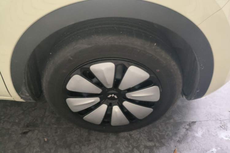Used Wuling Bingo 2025 333 km Enjoyment Version Right Front Wheel Hub