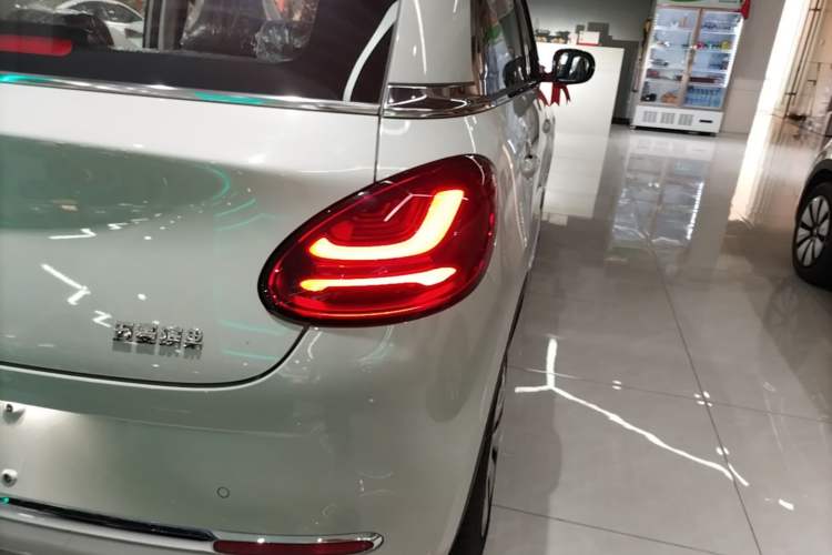 Used Wuling Bingo 2025 333 km Enjoyment Version Right Rear Taillight