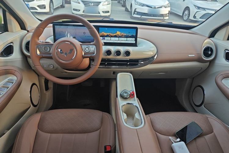 Used Wuling Bingo 2025 410 km Lingxi Deluxe Edition Center Console