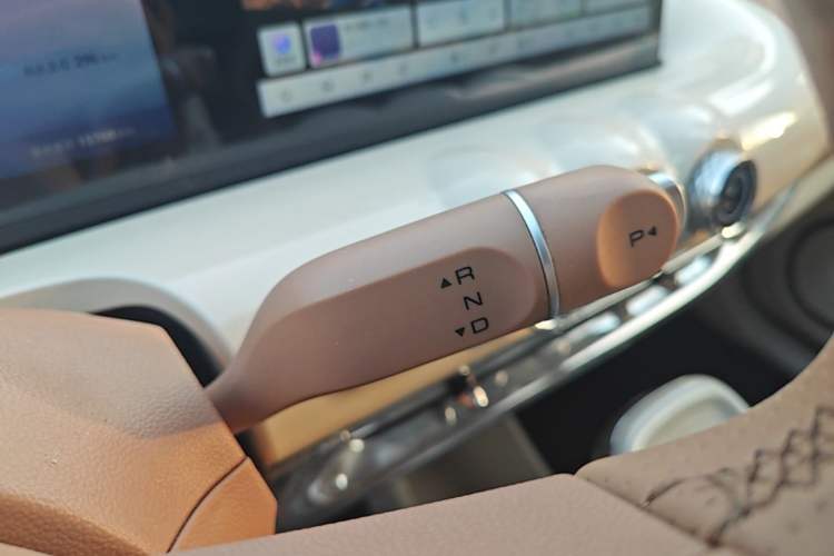 Used Wuling Bingo 2025 410 km Lingxi Deluxe Edition Gear Lever